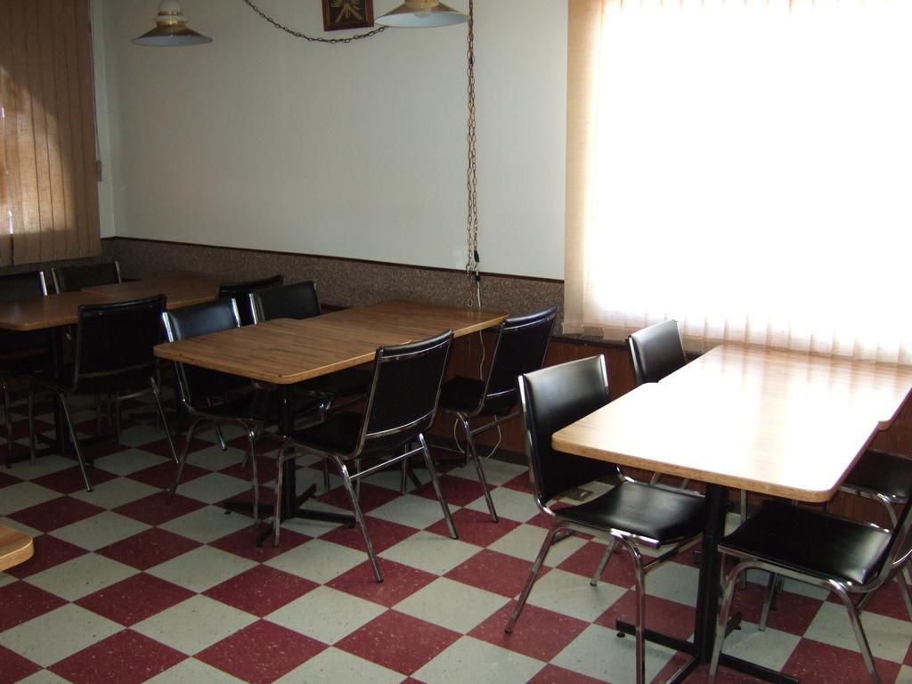 Wild Rose Inn Vegreville Exteriör bild