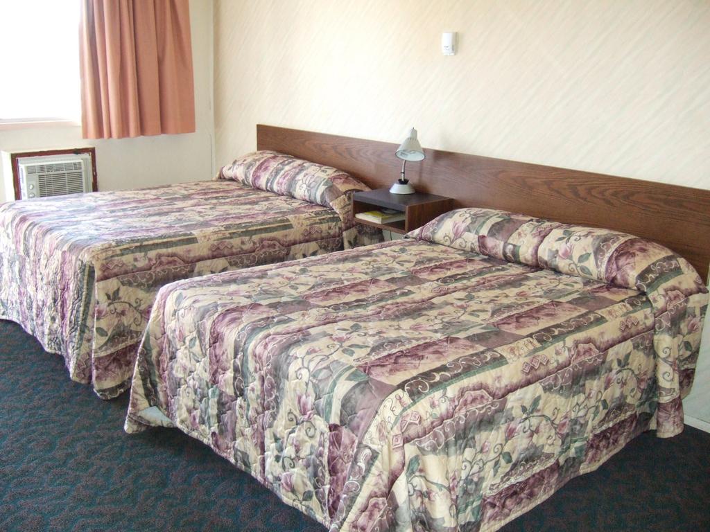 Wild Rose Inn Vegreville Rum bild