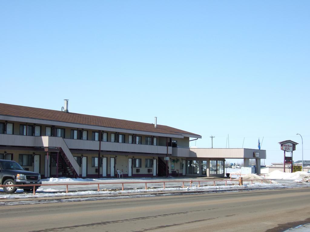 Wild Rose Inn Vegreville Exteriör bild