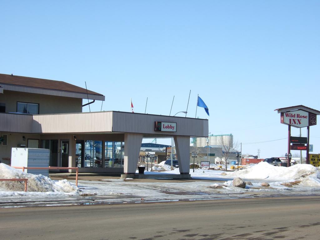 Wild Rose Inn Vegreville Exteriör bild