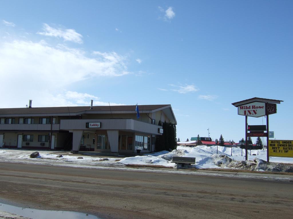 Wild Rose Inn Vegreville Exteriör bild